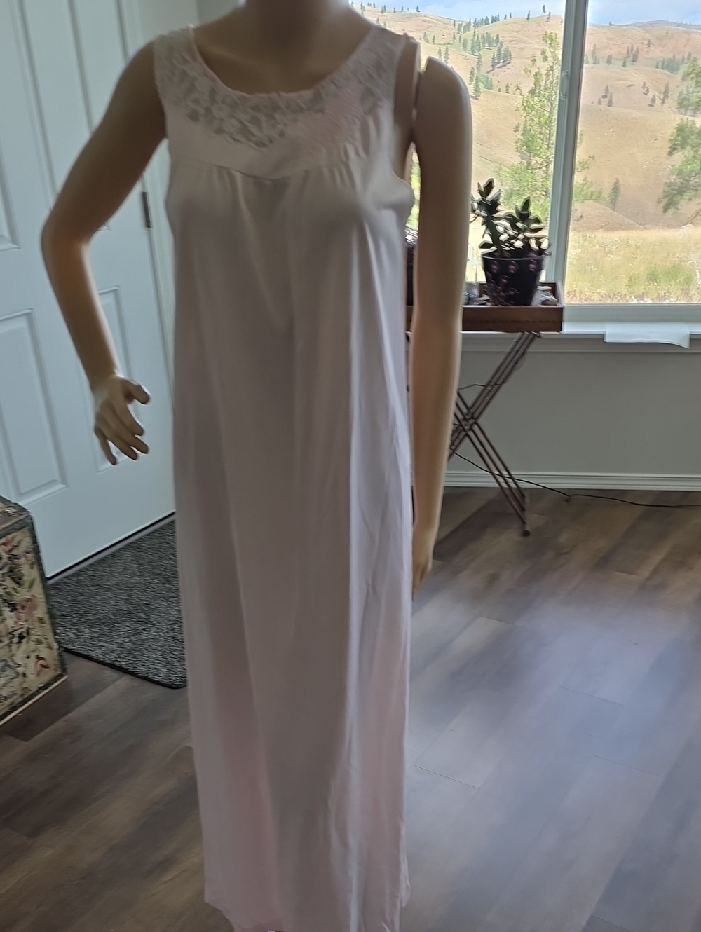 Vintage w/ Issues Women’s Pink Lace Yoke Long Nightgown